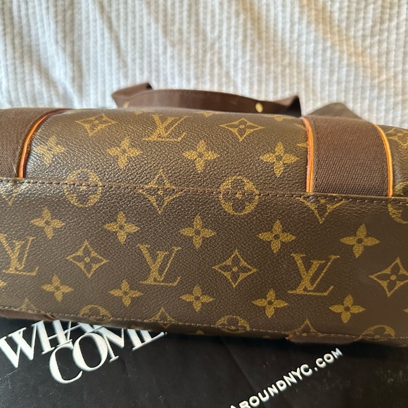 Louis Vuitton
Cabas Beaubourg Monogram Canvas - Picture 5 of 11